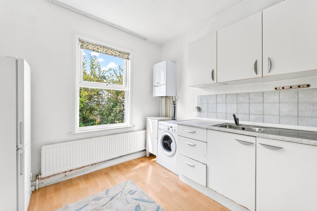Apartment in London - View 5