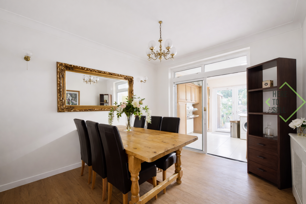 House in London, Bowes Park, New Southgate - More