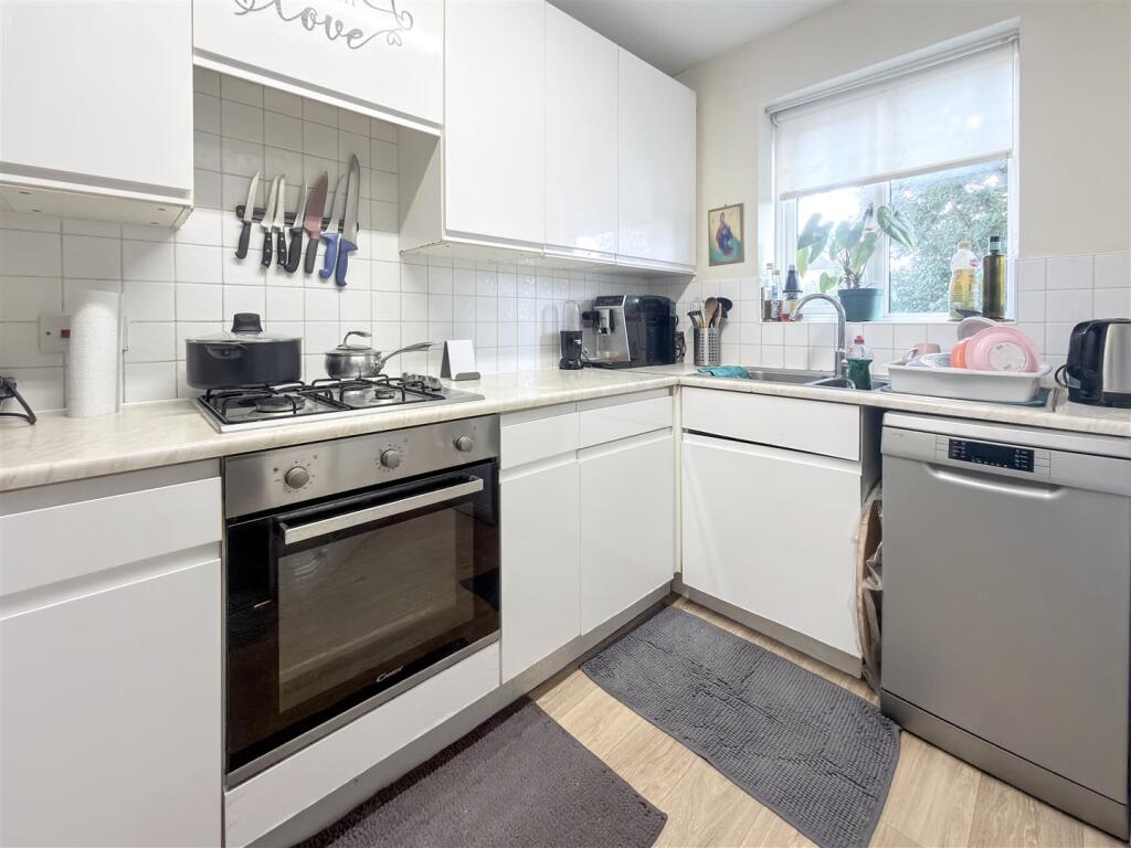 House in Twickenham - View 4