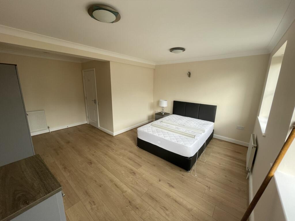 Main image of property: Squires Court, St Neots, Cambridgeshire