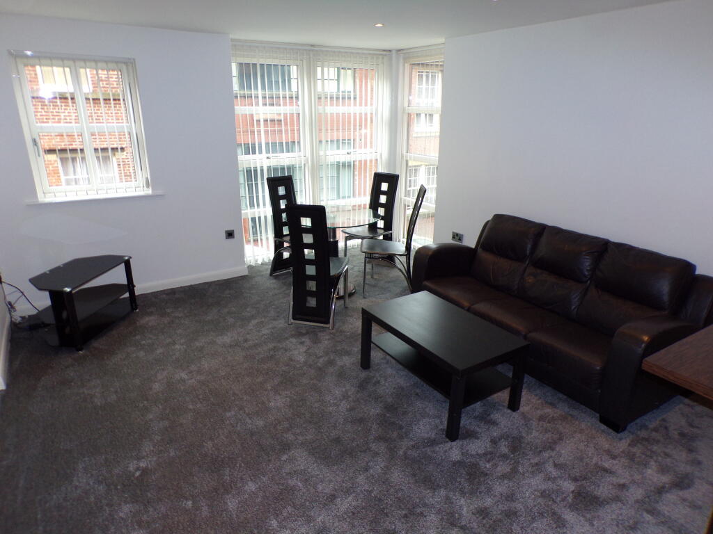 Apartment in Preston - View 4