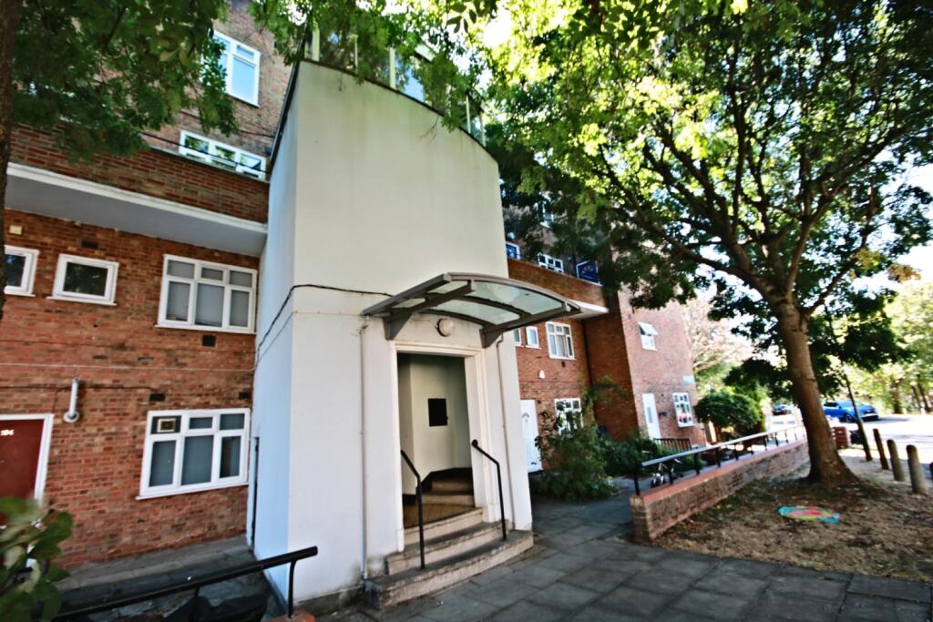 Main image of property: 192 Stroud Crescent, London