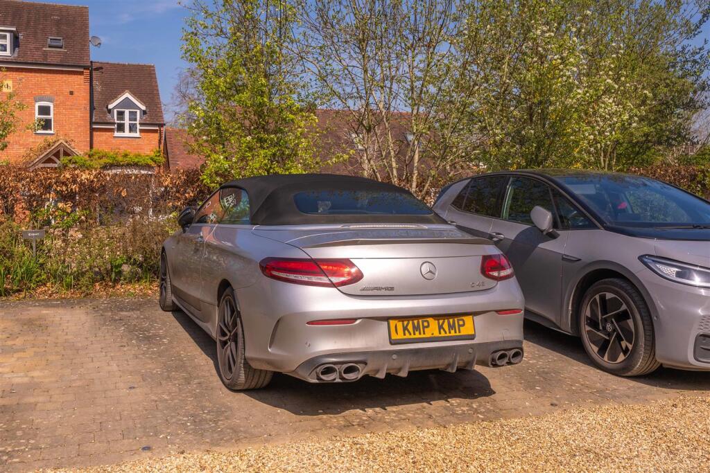 Additional image 28 of Stratford Road, Henley-In-Arden