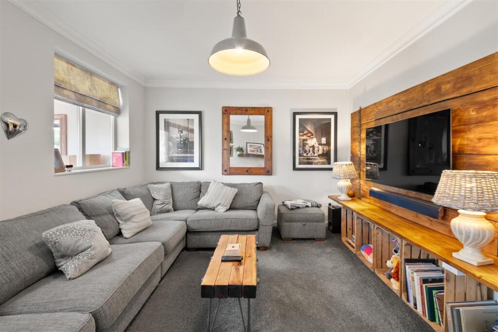 House in Harrow - View 3