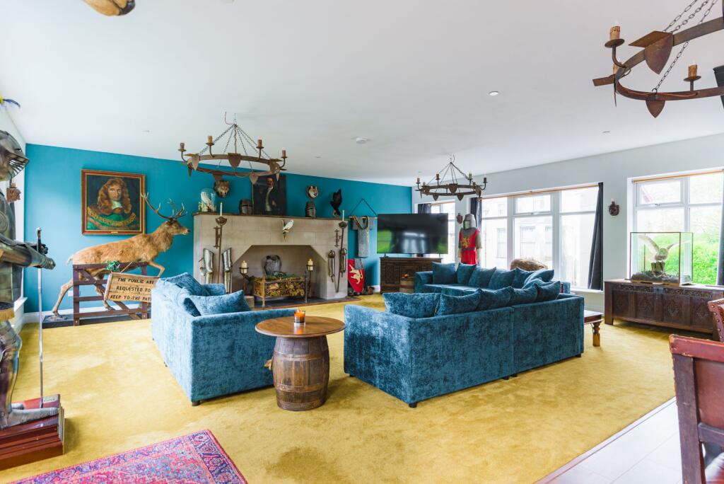 Marine Crescent, Criccieth, LL52 photo 4