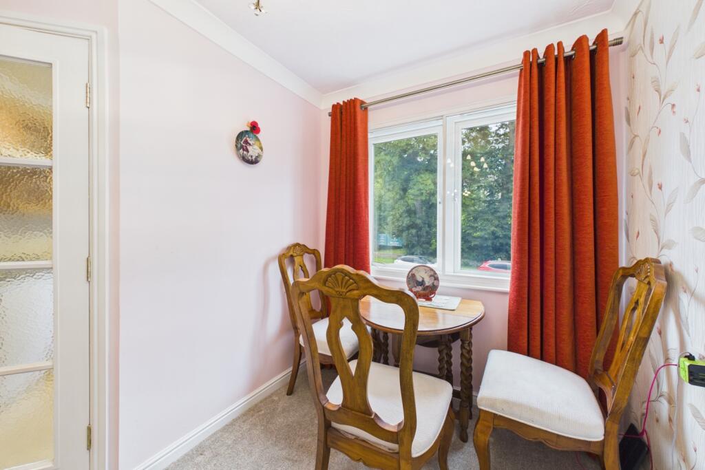 Apartment in Sheffield, South Yorkshire - View 5