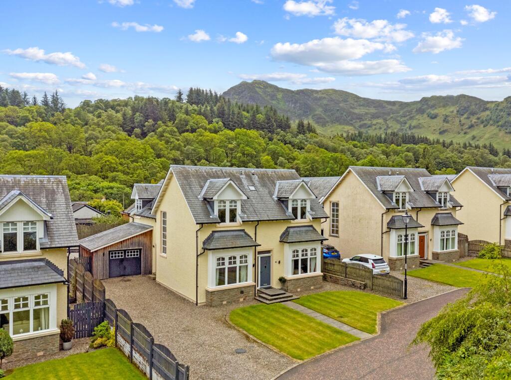 Main image of property: Dundurn Walk, St. Fillans, PH6