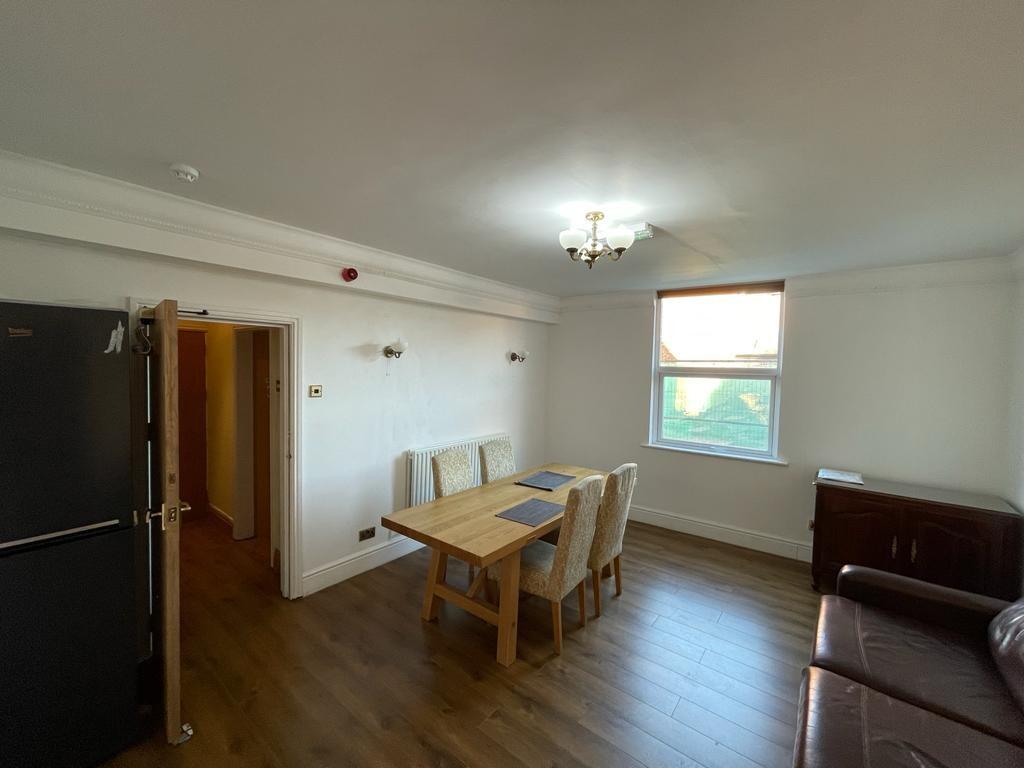 Apartment in Knutsford, Cheshire East - View 3