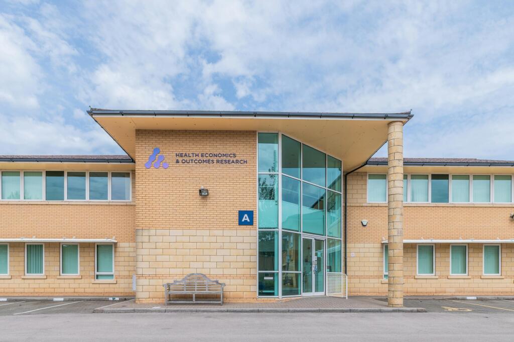 A Copse Walk, Cardiff Gate Business Park-12.jpg