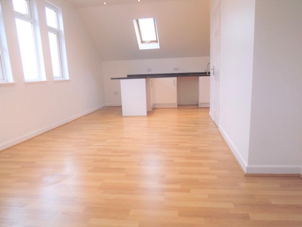 Apartment in Southend-on-Sea - View 4