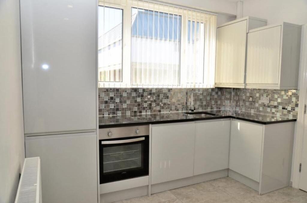 Grenfell Avenue, Hornchurch photo 4