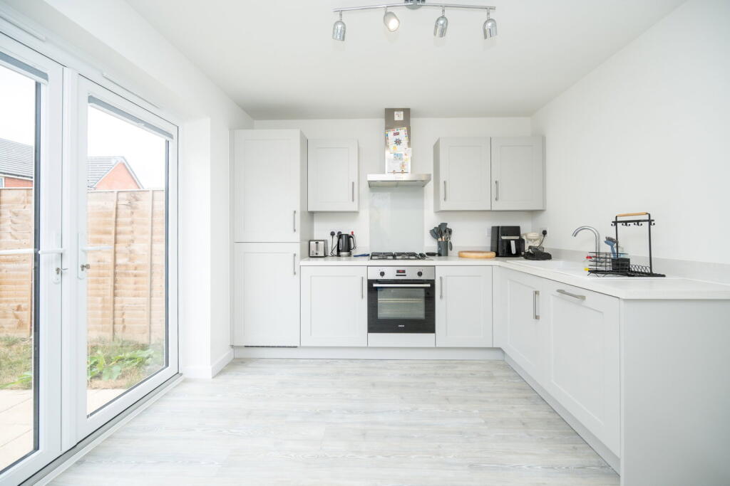 House in Worcester - View 5