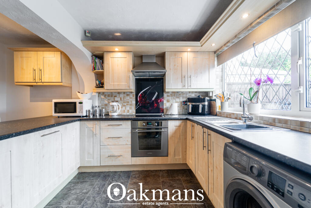 House in Birmingham, West Midlands - More
