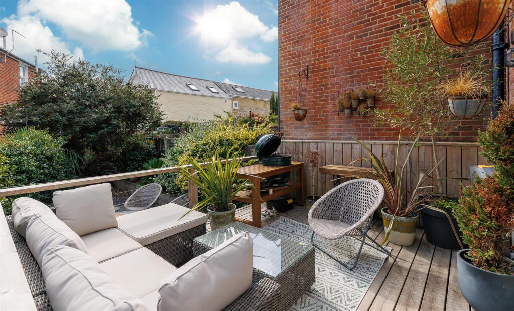 House in Cowes, Isle of Wight - View 4