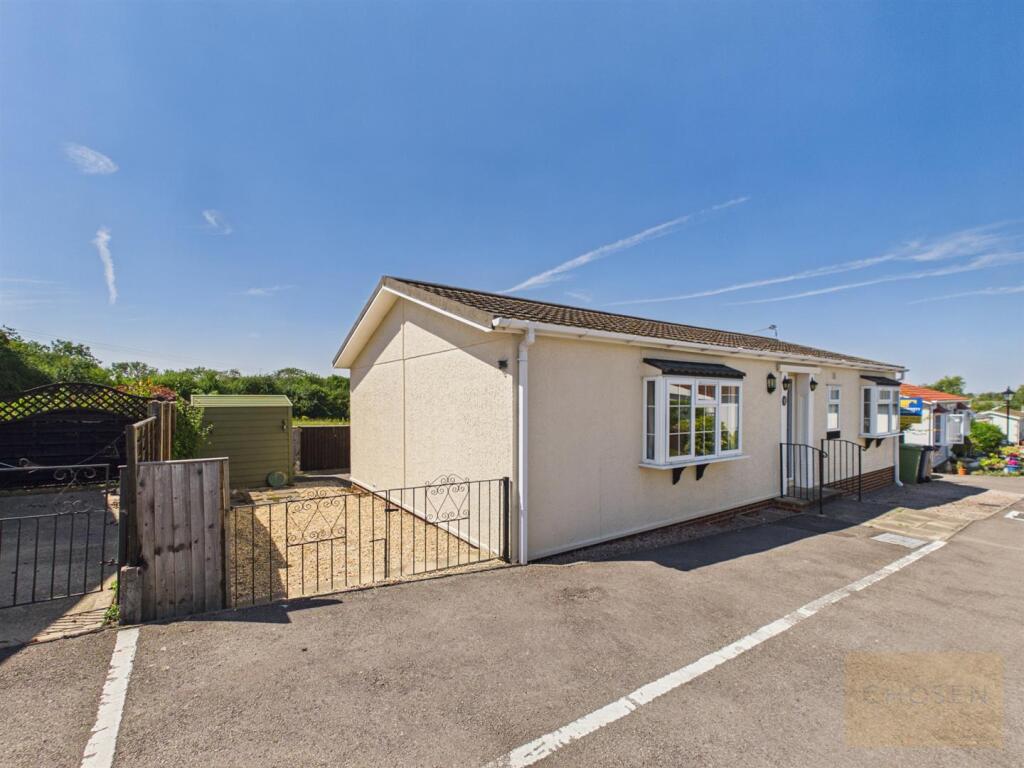 2-bed caravan on Bamfurlong Lane, Cheltenham, £145,000