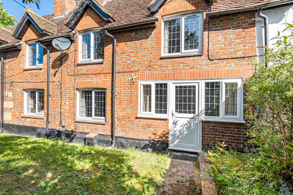 Main image of property: Oxenden Road, Farnham, GU10