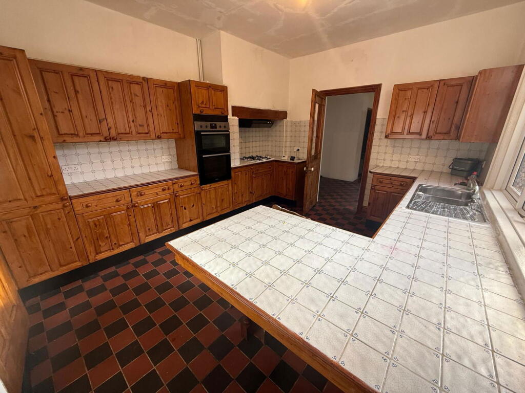 House in Thanet, Cliftonville West, Cliftonville - View 2