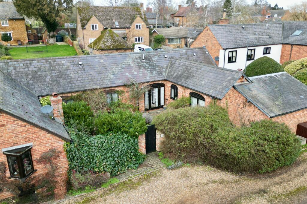 Main image of property: Hamilton Lane, Great Brington, NN7 4JJ