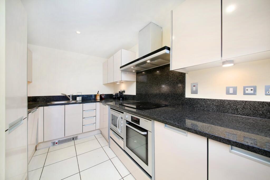 Apartment in London - View 4