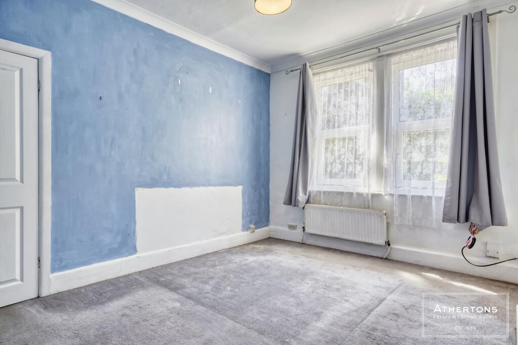 Apartment in Bournemouth, Winton - More