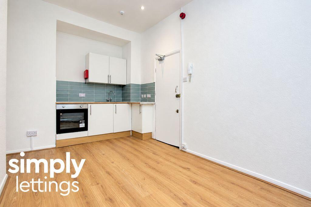 Apartment in Brighton - View 4
