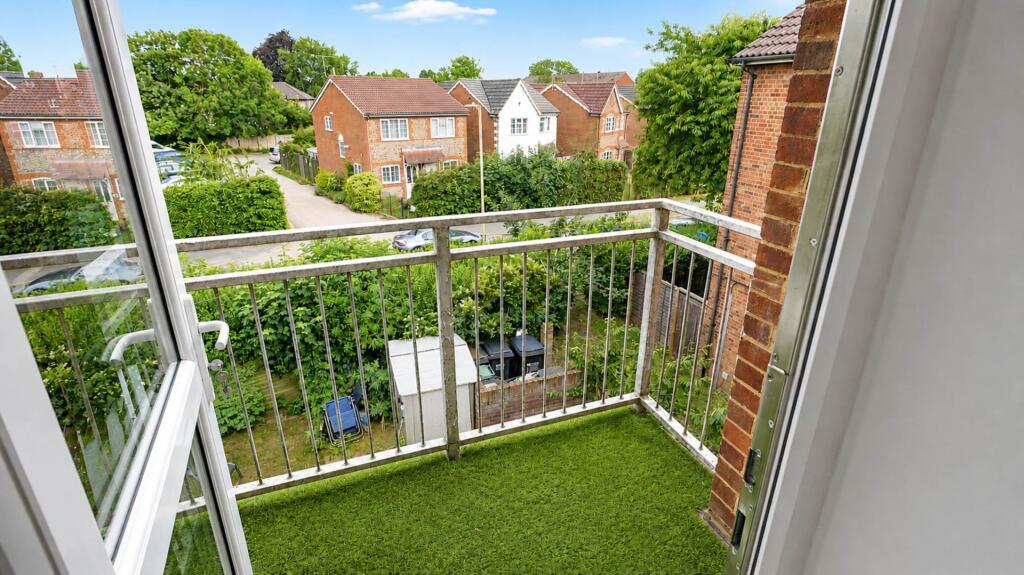 Chelwood Avenue, Hatfield - View 3