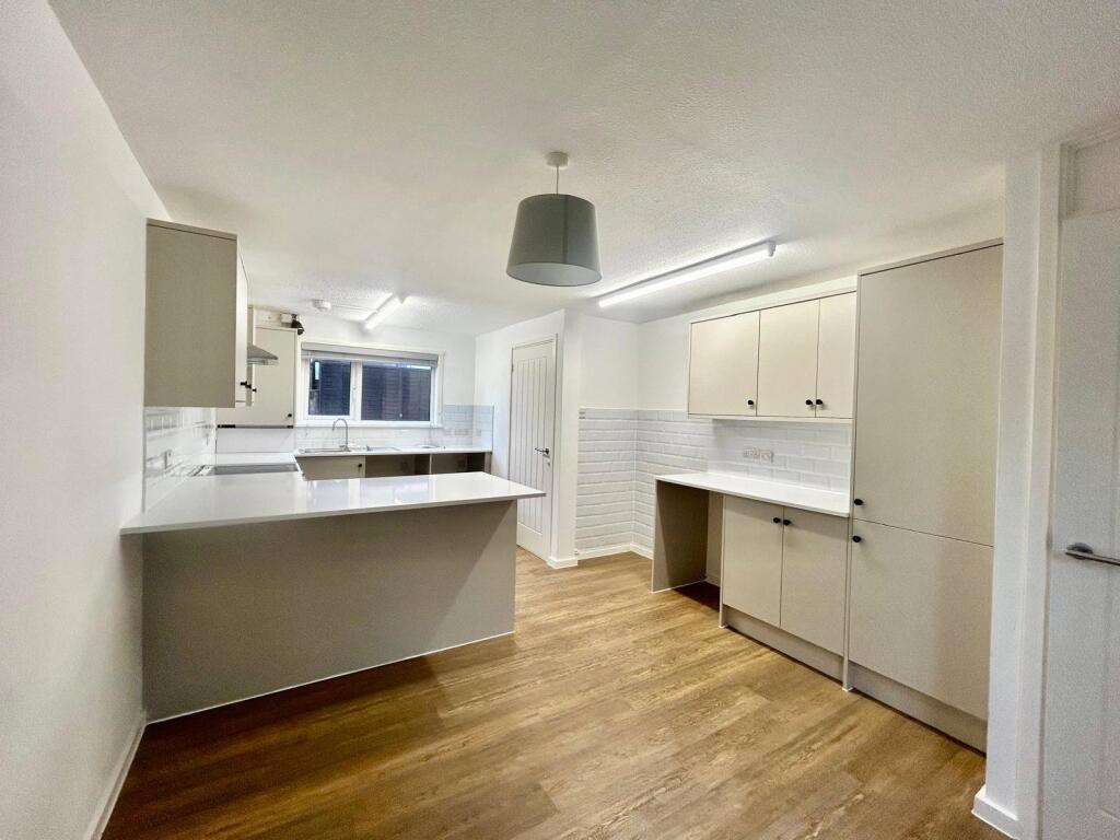 Main image of property: Quetta Park, Church Crookham, Fleet, Hampshire, GU52