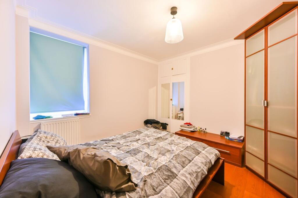 Apartment in London - More