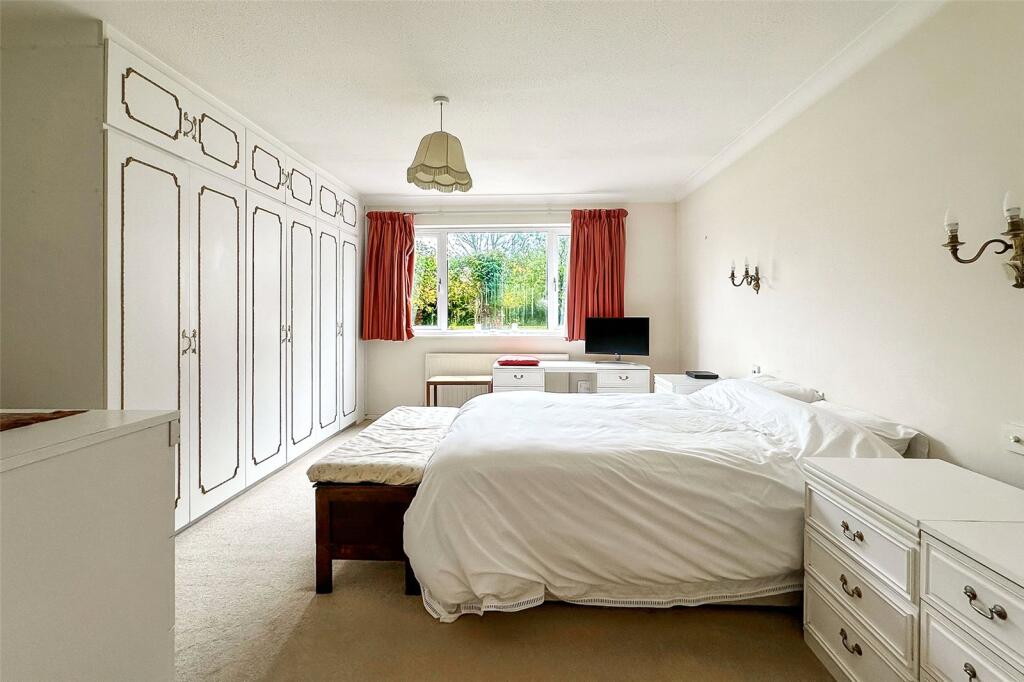 House in Arun, Rustington - More