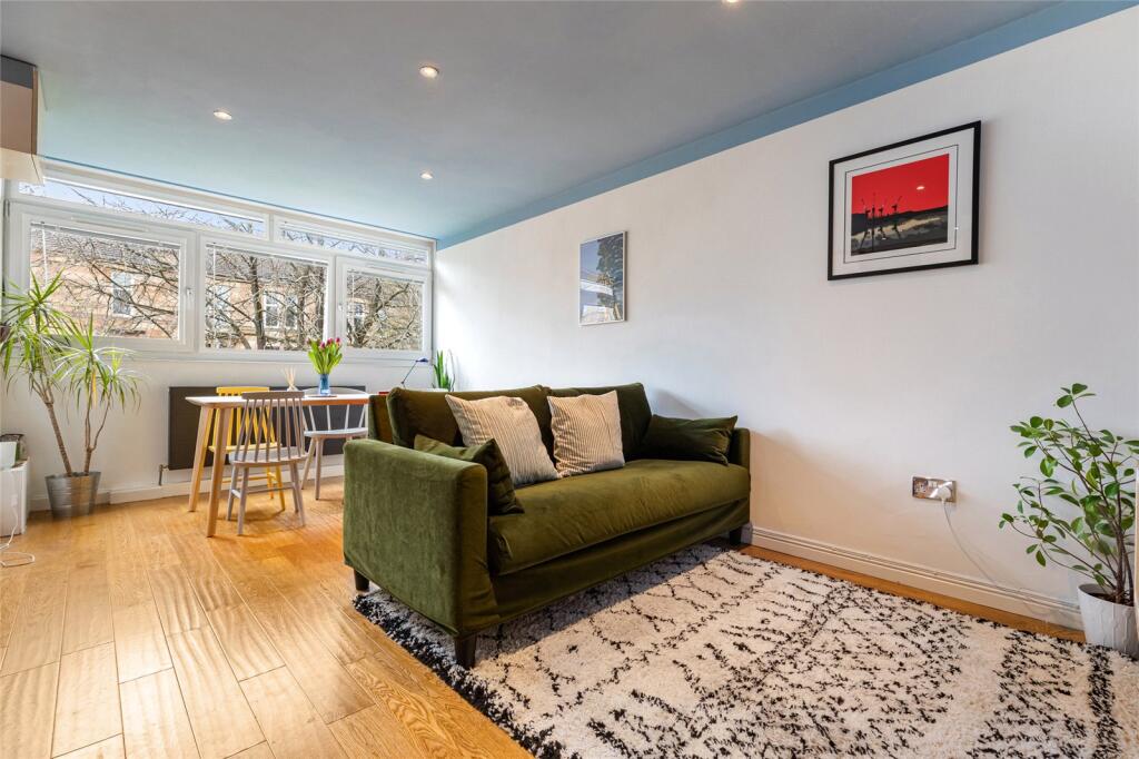 Main image of property: Flat 9, Huntly Court, 21 Dirleton Place, Glasgow, Glasgow City, G41