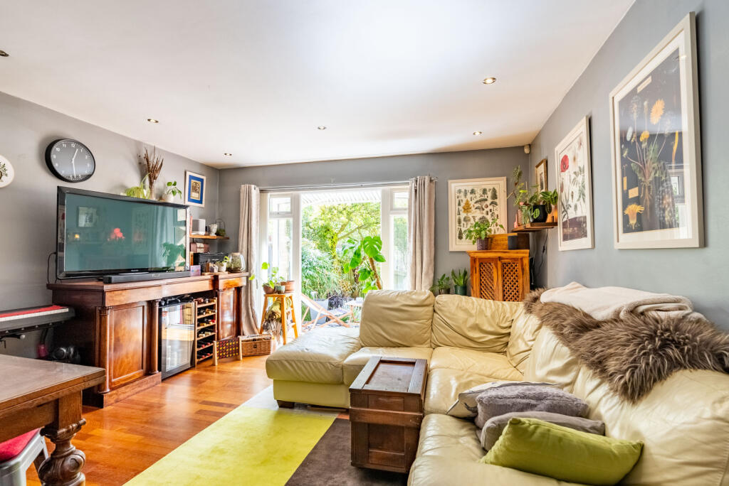 Additional image 4 of Barley Rise, Northfield Road, Harpenden, Hertfordshire, AL5