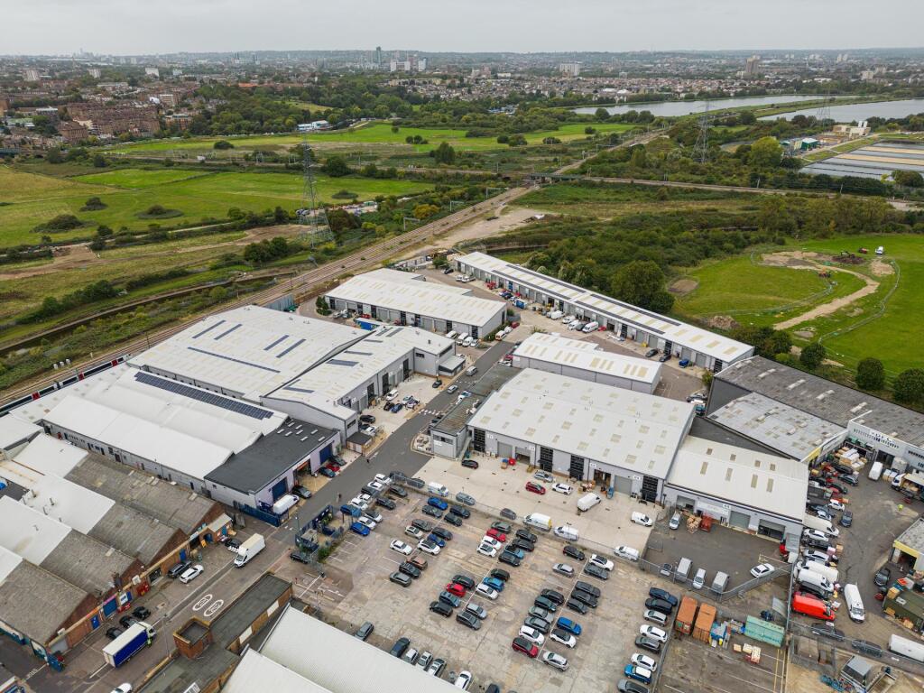 Industrial units E10