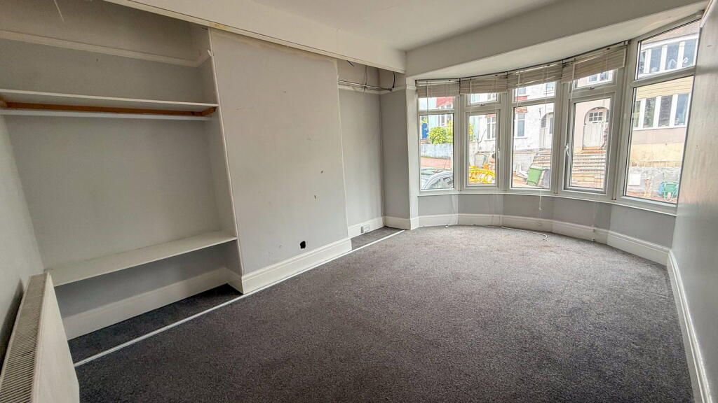 House in Torquay, Ellacombe - More