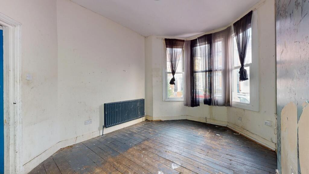 Apartment in London - View 2