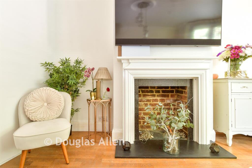 House in London - View 6