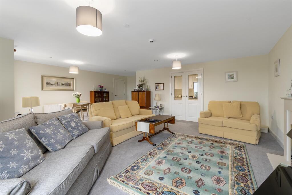 Apartment in Sutton Coldfield - View 6