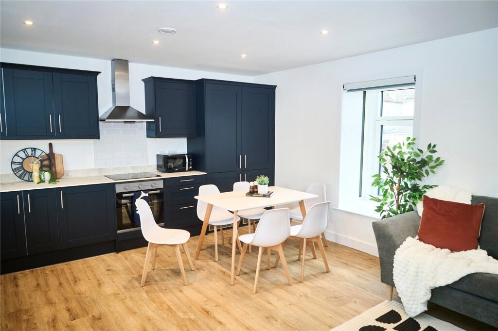 Apartment in Bristol, Bedminster - View 5