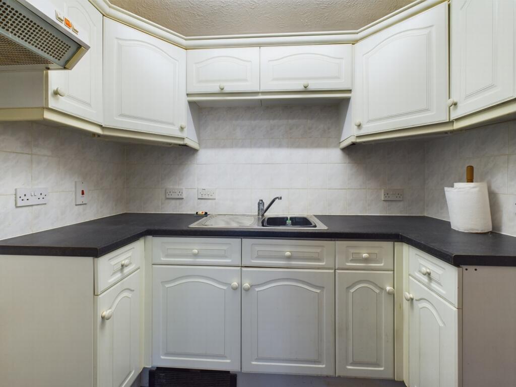 Church Road, Haywards Heath, RH16 photo 3