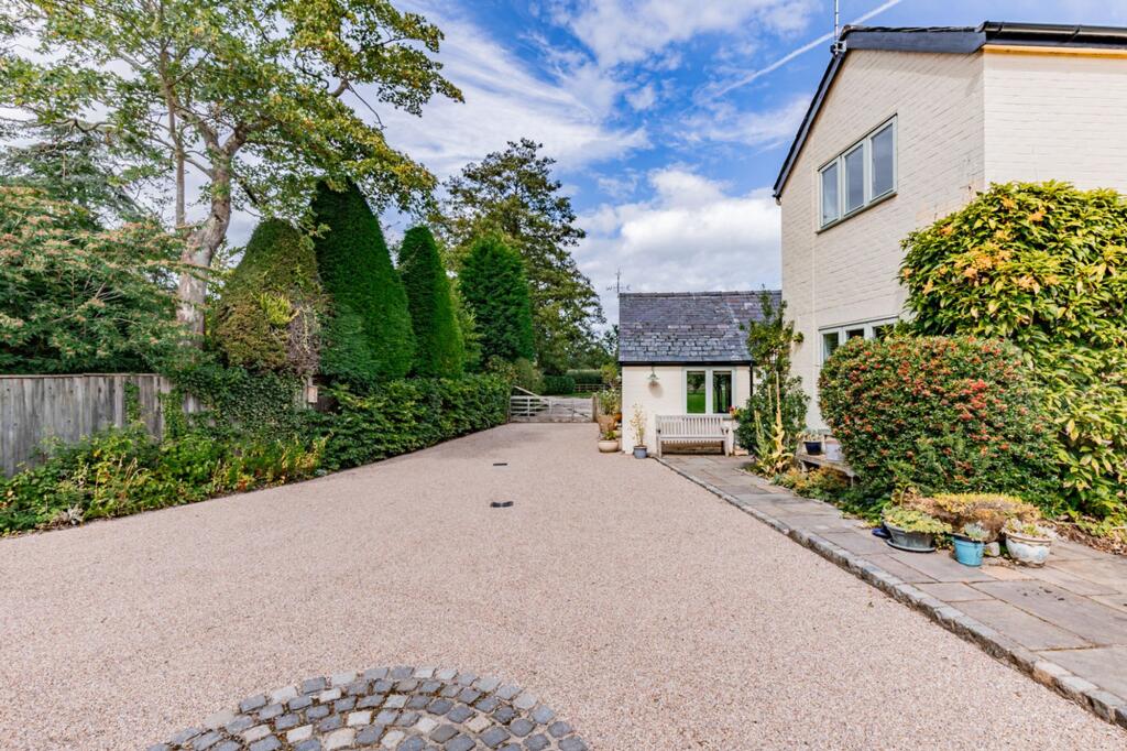 Stables Cottage, Long Lane, Spurstow, CW6 9TB photo 4