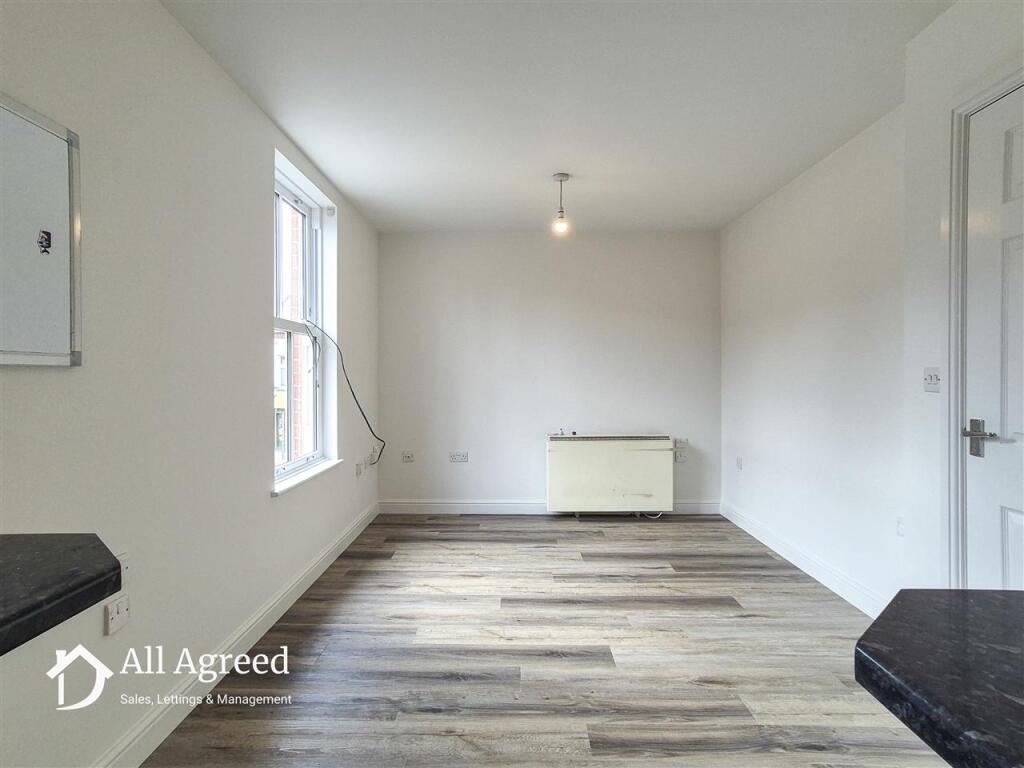 Apartment in Ilkeston - View 5