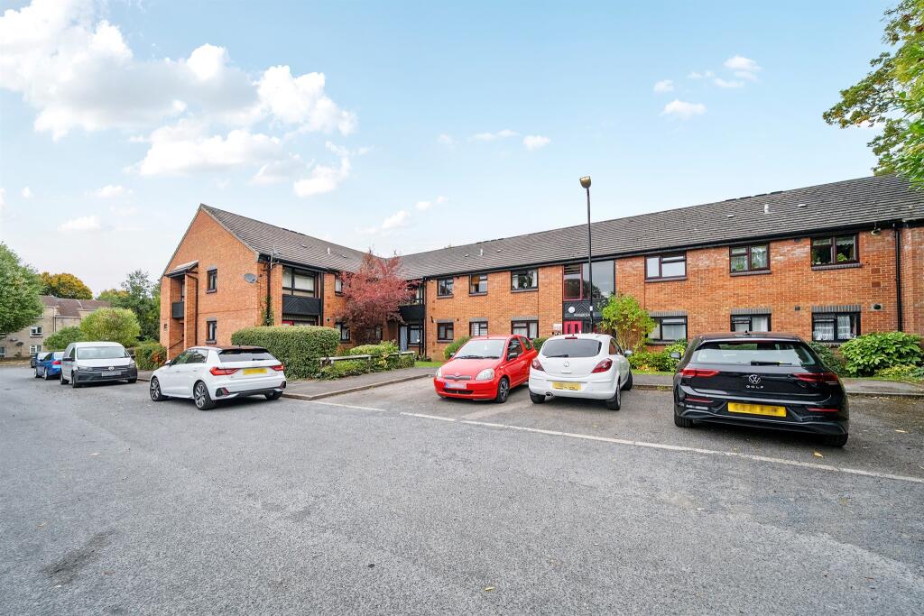 Main image of property: Buckingham Close, London