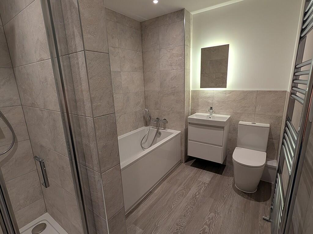 House in Cherwell, Bicester - More