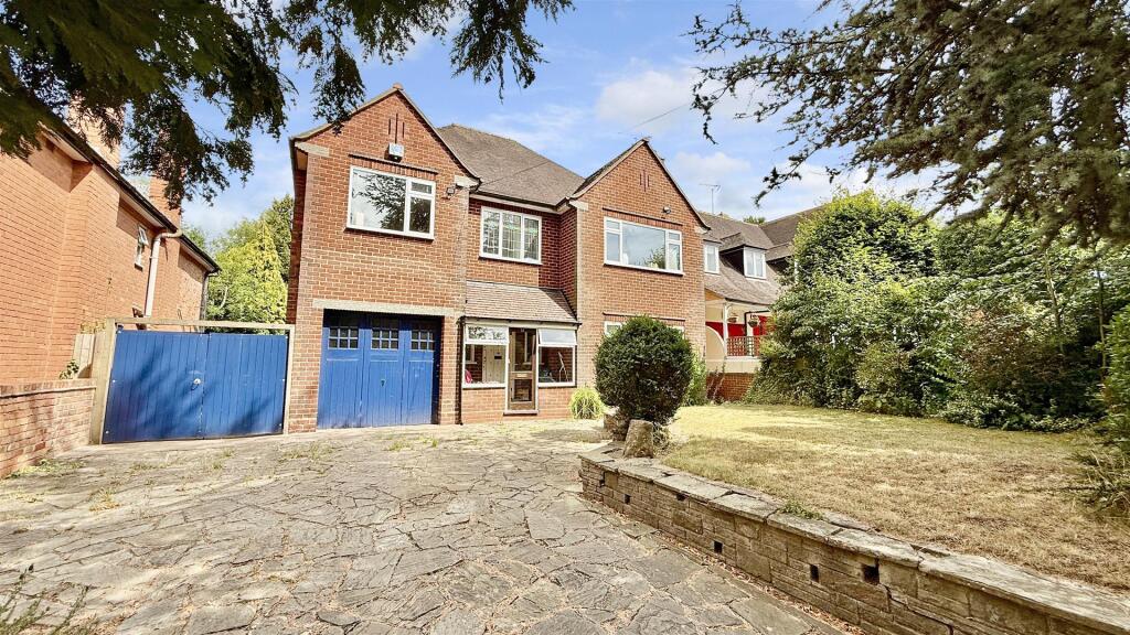 4-bed detached on Grange Hill Road, Birmingham, £625,000