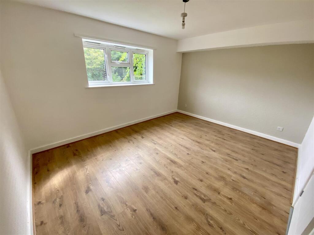 Apartment in Blaby, Stoney Stanton - More