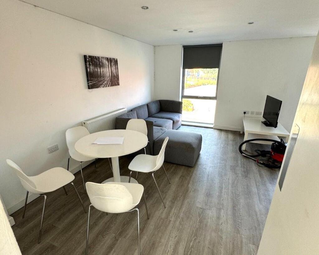 Main image of property: 124 Henry Street, Sheffield