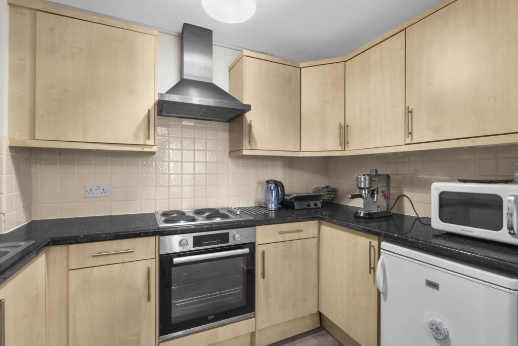 Apartment in East Hertfordshire, Bishop's Stortford - View 5