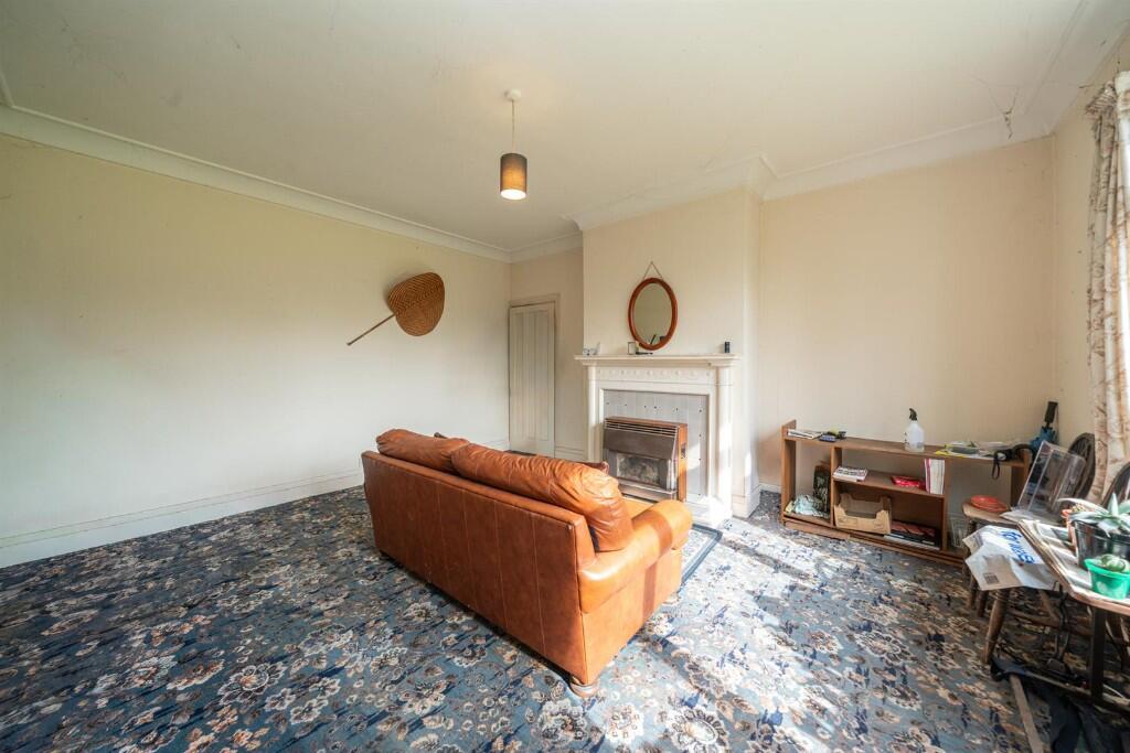 Hillfield Road, Hemel Hempstead, Hertfordshire, HP2 4AB - View 5