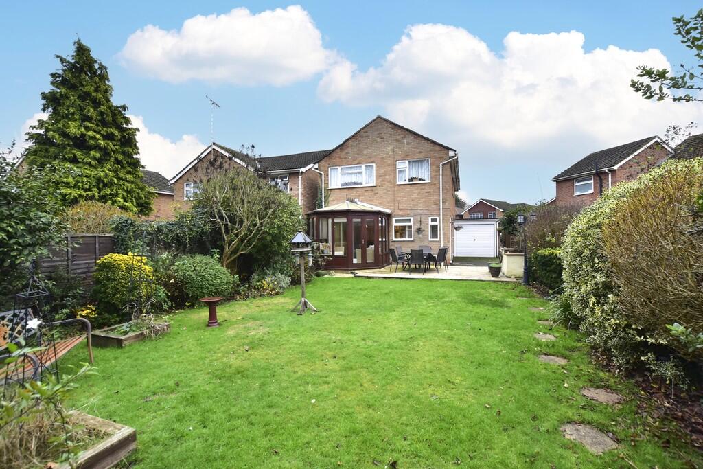 Main image of property: Appletree Walk