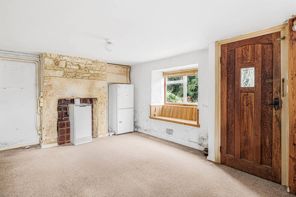 House in Gloucester - View 4
