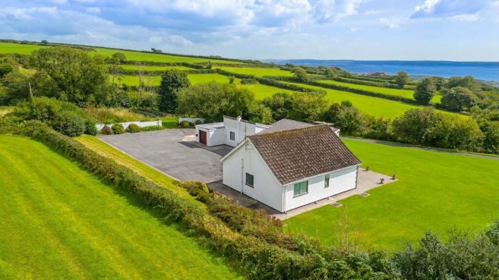 House in Swansea, Pembrey and Burry Port Town - View 3